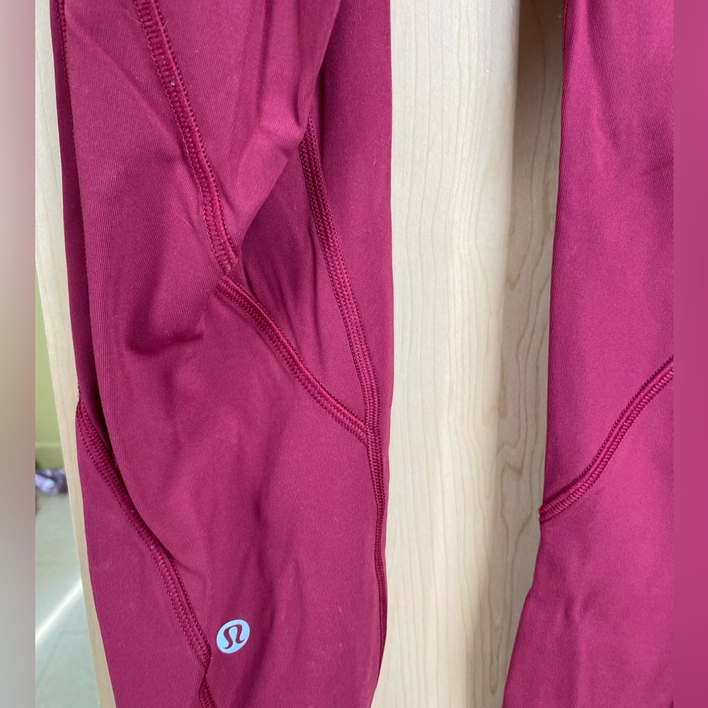 Lululemon crop - Picture 3 of 3